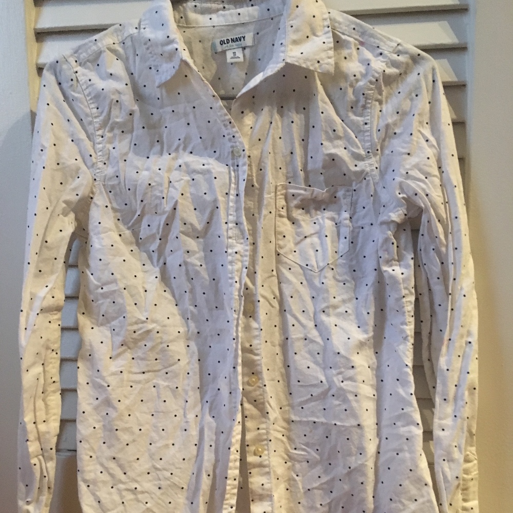 XS Old Navy white polka dotted button up shirt